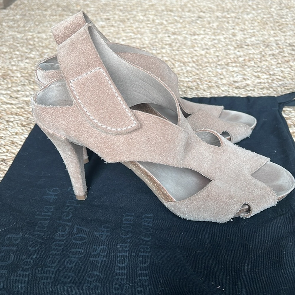 Pedro Garcia tan suede sandal size 38